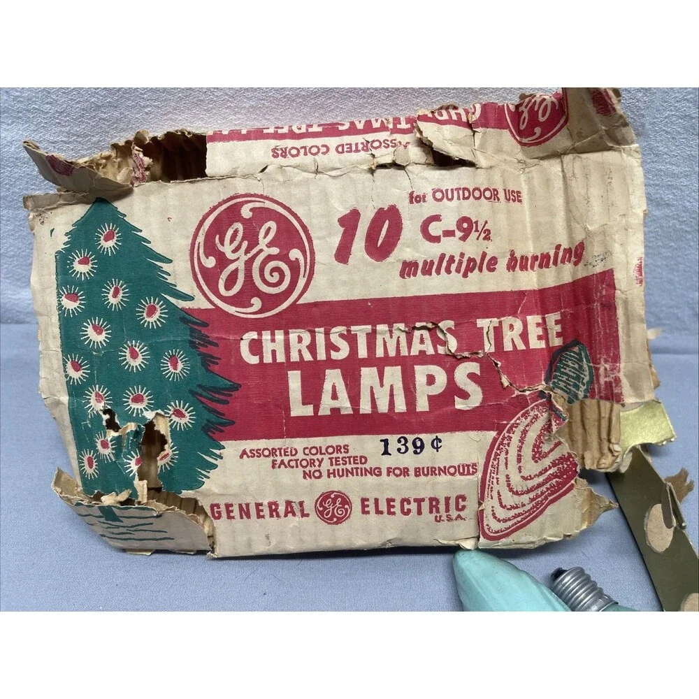 Vintage C9 Christmas Light Bulbs Lot of 26 Bulbs 13 Swirl 13 Smooth Some NIB